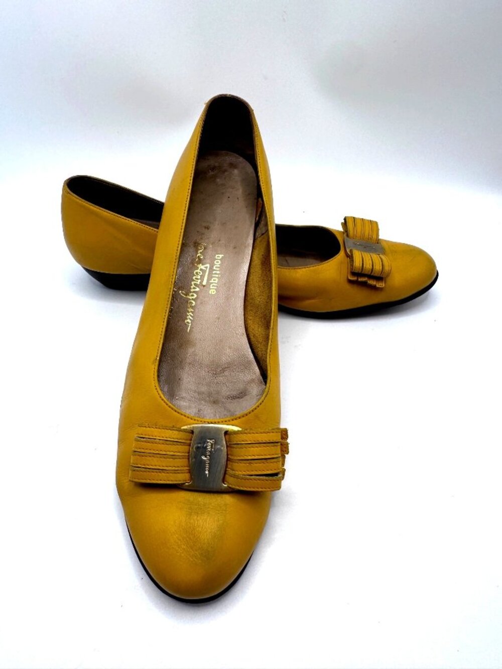 Salvatore Ferragamo Women’s Shoe Size 9.5 B Vtg Yellow Leather Flats Bow Accent